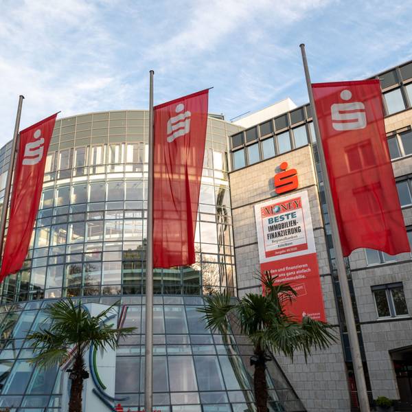 Zentrale der Sparkasse Köln-Bonn am Rudolfplatz in Köln
