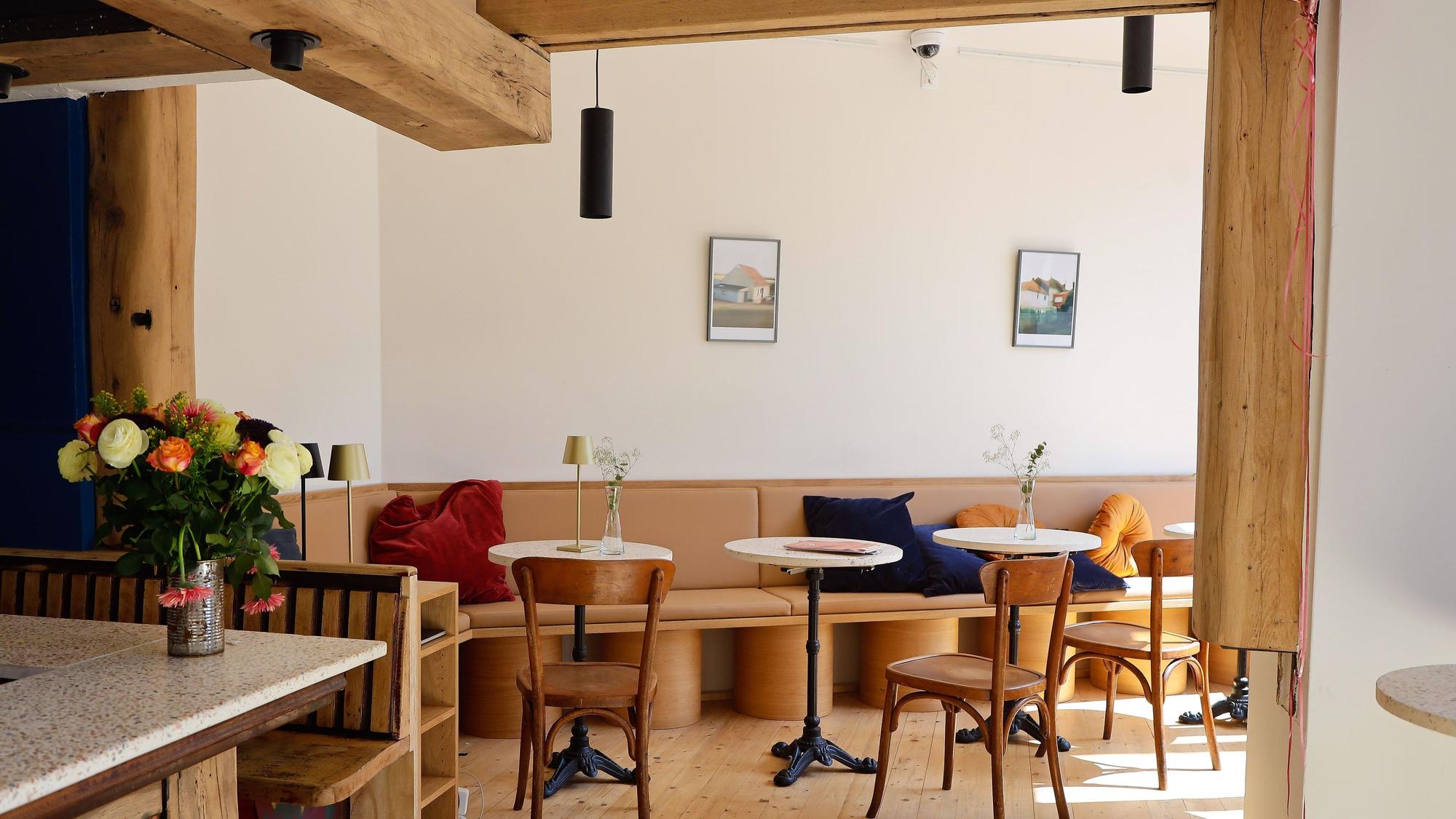 Innenansicht Weinbar Bredrouille