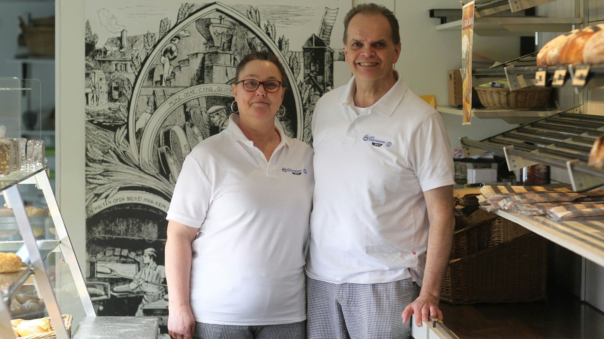 Dietmar Stümper mit seiner Lebensgefährtin Brita Lobas im Verkaufsraum