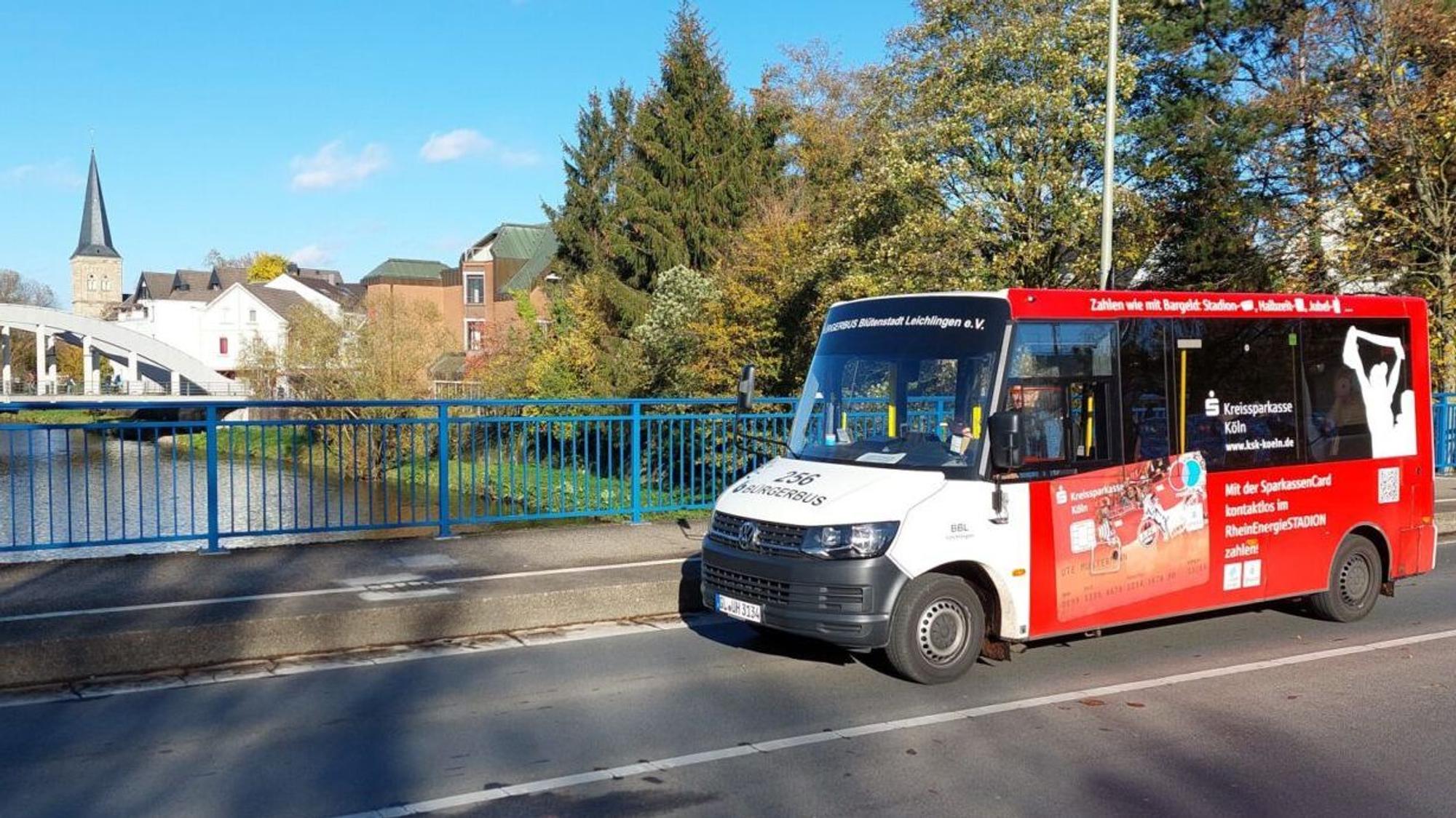 Der Bürgerbus Leichlingen auf der Funchalbrücke
