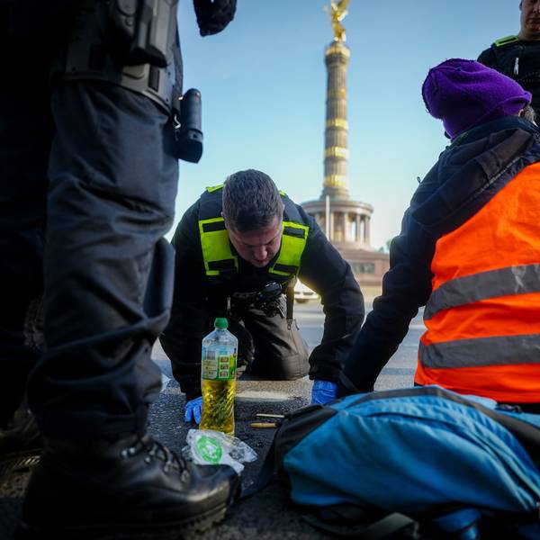 Klima-Protest in Berlin: Auch rund um die Siegessäule, einem Wahrzeichen der Hauptstadt, gab es Klima-Proteste der Letzten Generation.