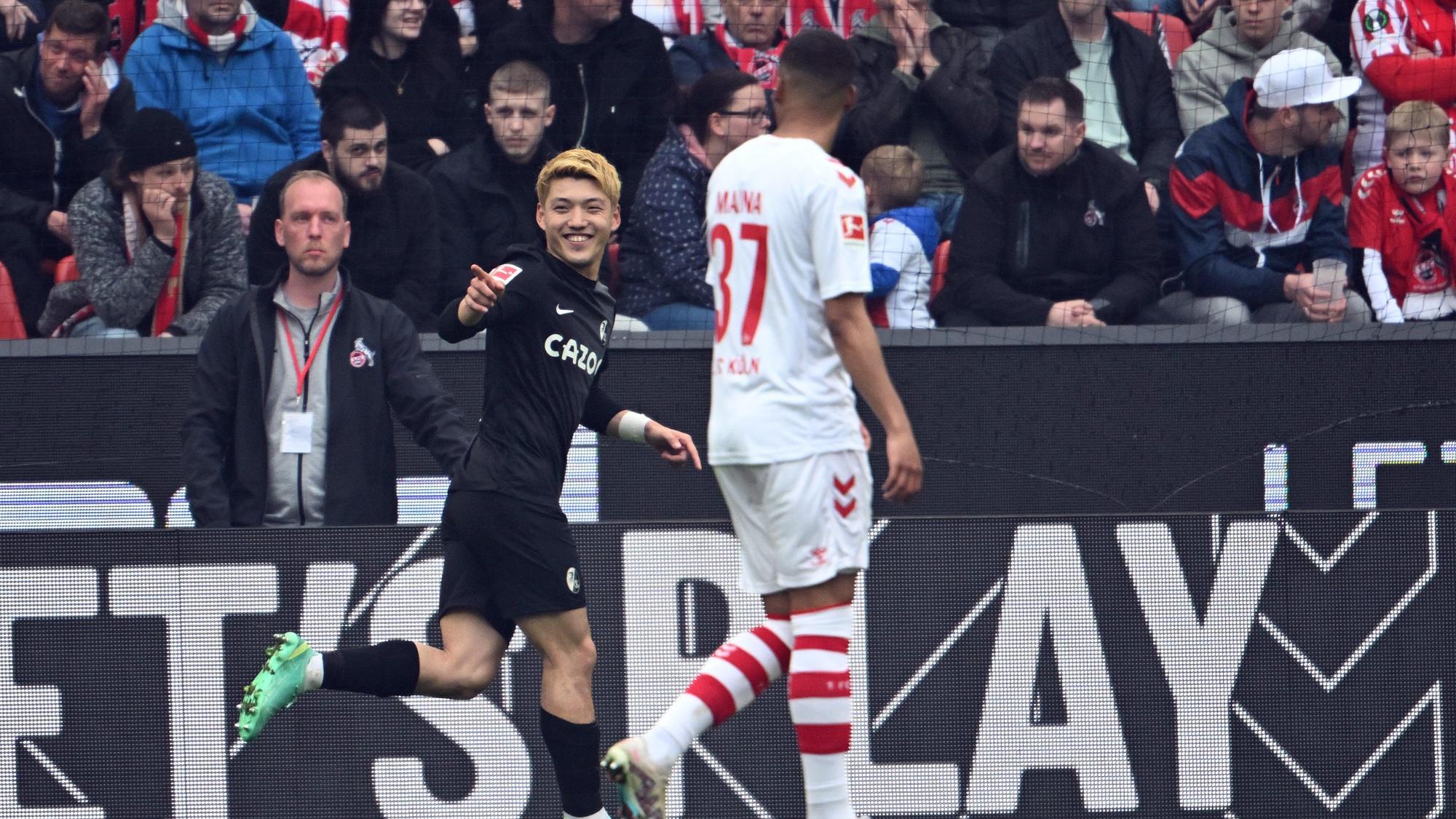 Freiburgs Ritsu Doan bejubelt sein Tor zum 0:1.