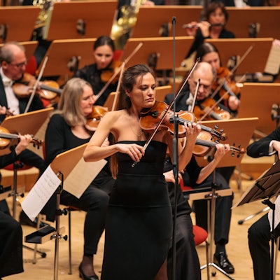 Nicola Benedetti, italienische Violinistin auf dem Acht-Brücken-Eröffnungskonzert  2023