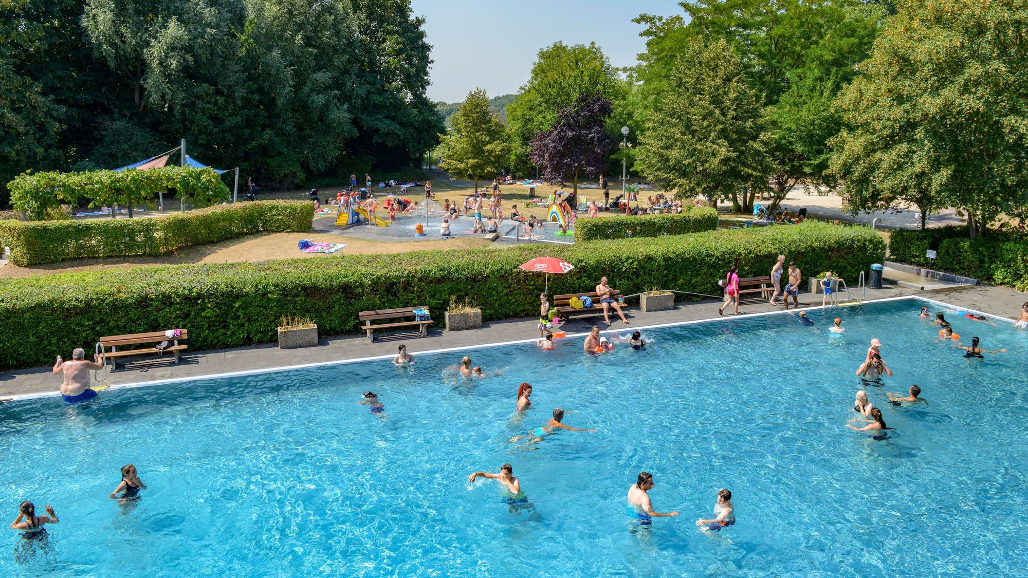 Das Zündorfbad in Porz