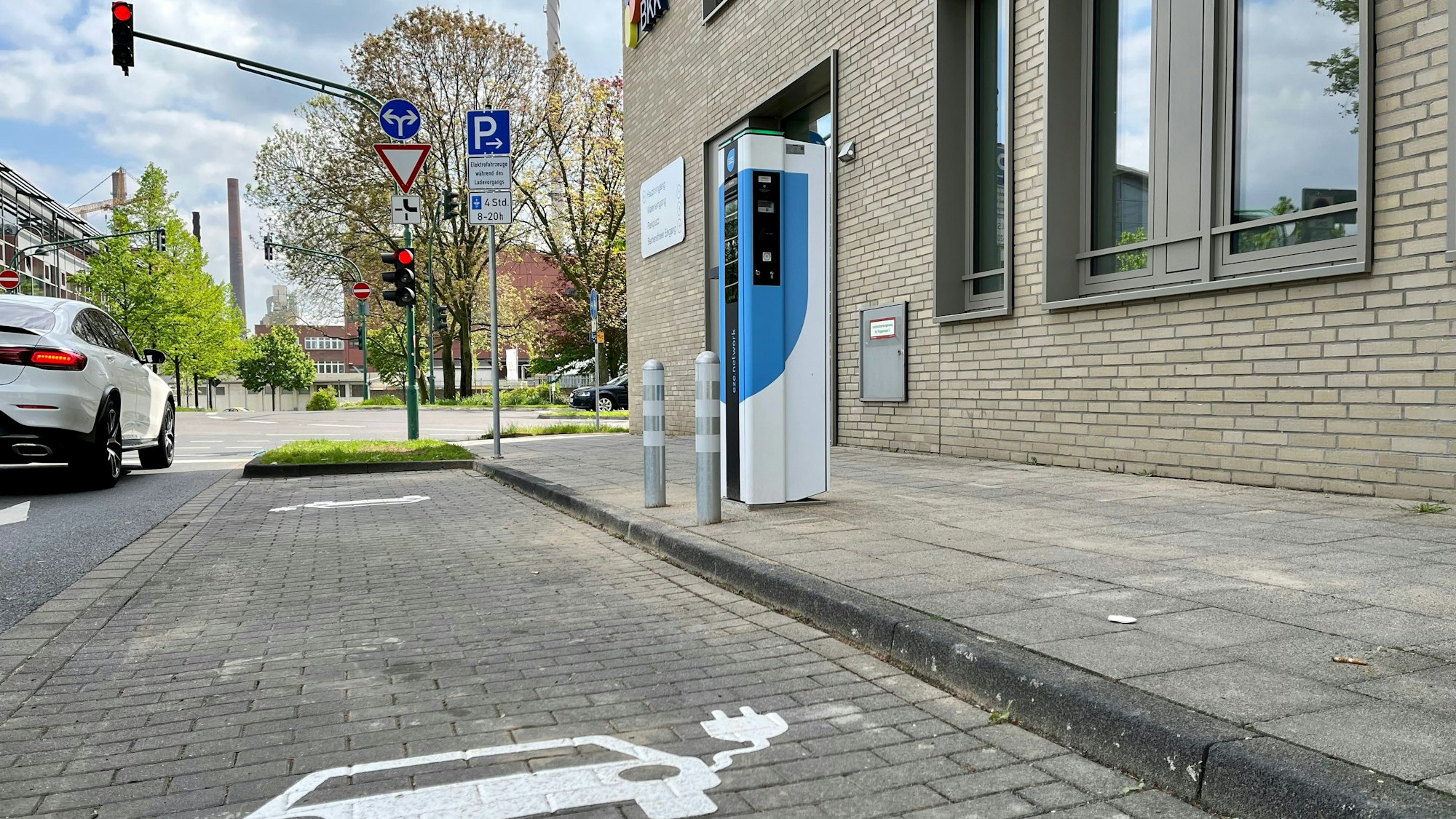 Eze-Ladesäule an der Breidenbachstraße