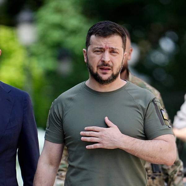 Bundeskanzler Olaf Scholz (l.) und der ukrainische Präsident Wolodymyr Selenskyj bei einem Treffen in Kiew im Juni 2022.