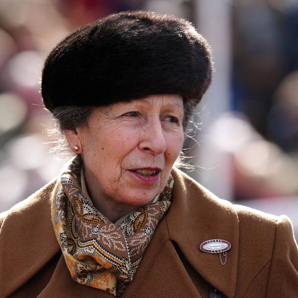 Prinzessin Anne am ersten Tag des Cheltenham Festivals auf der Pferderennbahn.