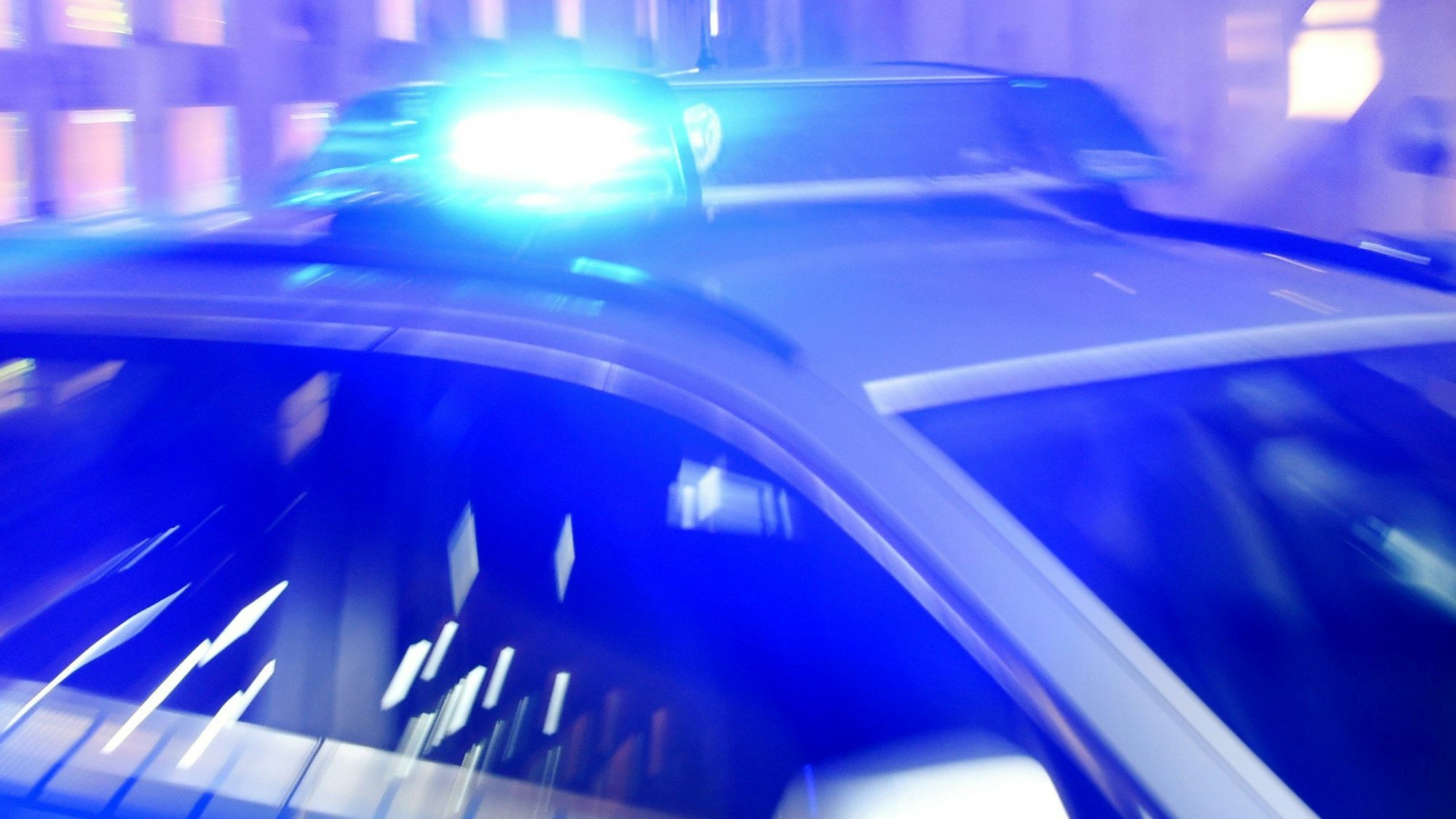 Das Blaulicht eines Streifenwagens.