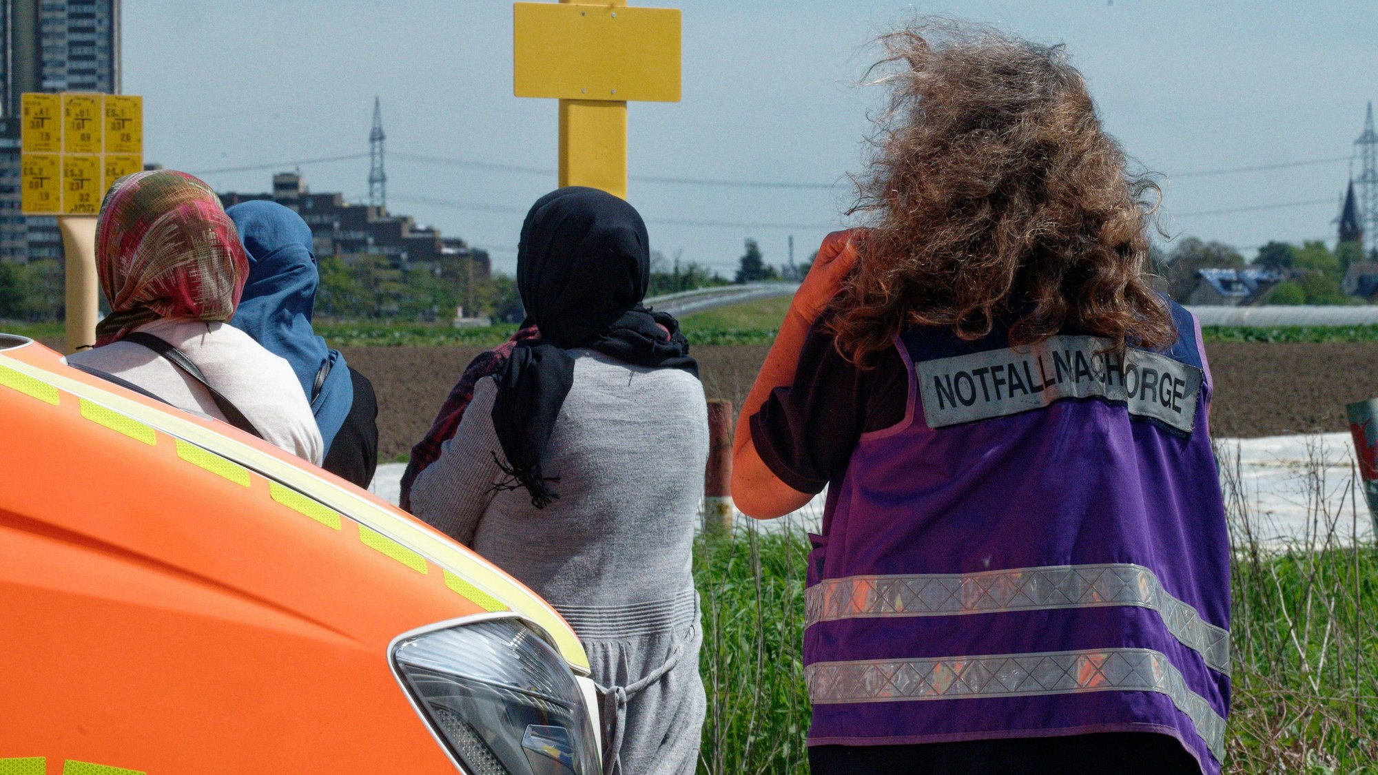 Nach dem schweren Bahnunglück in Hürth wurden dutzende Personen von der Notfallseelsorge betreut.