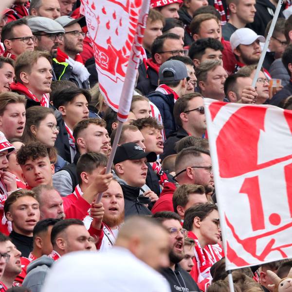 Fans des 1. FC Köln im Stadion