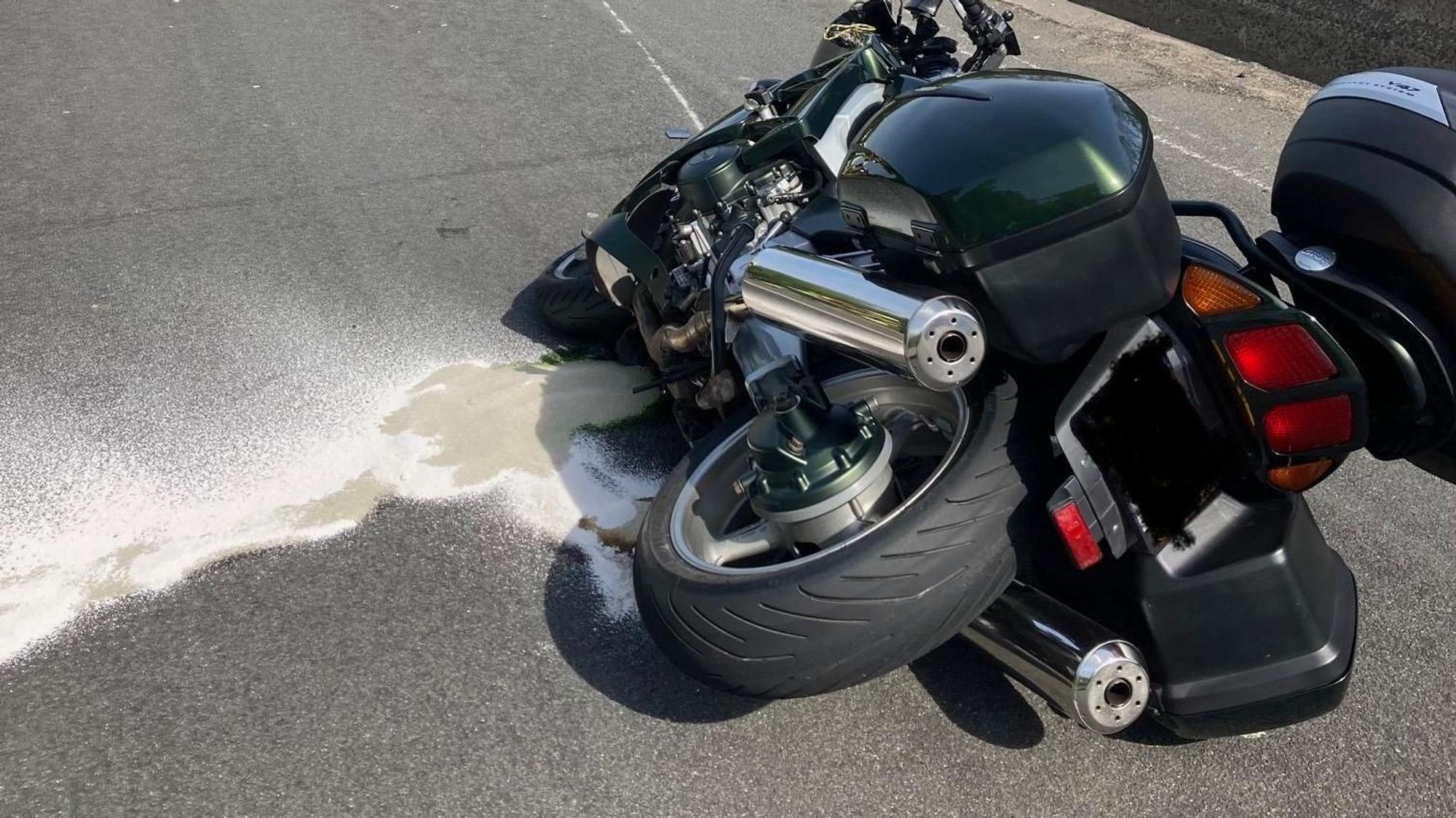 Das Foto zeigt das Motorrad des verunglückten Motorradfahrers.