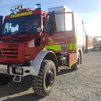 Mit einem Tanklöschfahrzeug beteiligt sich die Berufsfeuerwehr Leverkusen an einer internationalen Übung in Portugal.