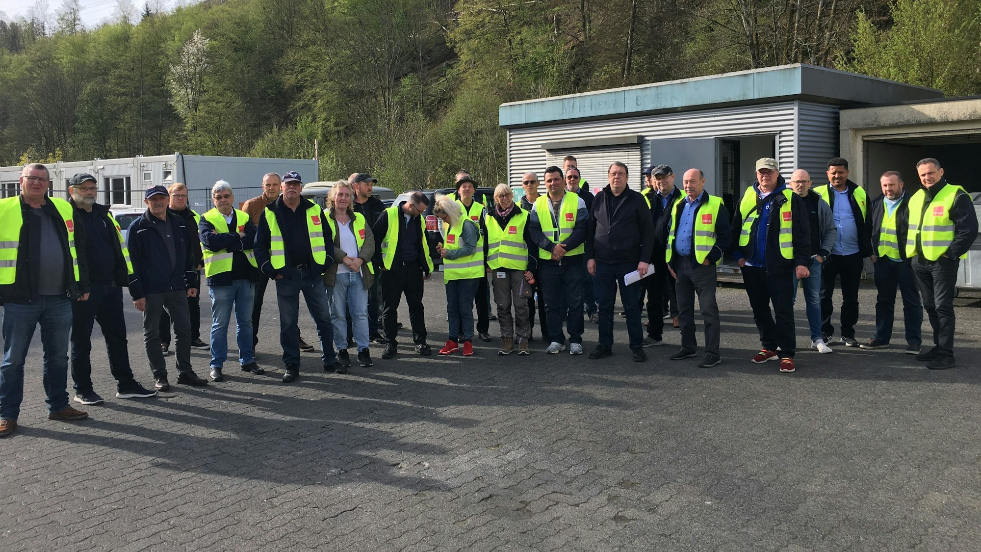 04.05.2023-Streikenden der Ovag und der Tochtergesellschaft VWL