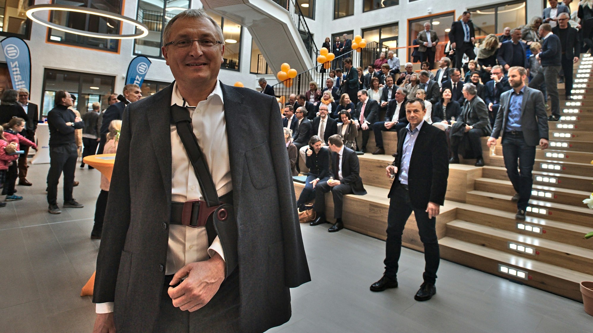 Winfried Lessmann eröffnet 360°-Verwaltungsbau Innovationspark Leverkusen