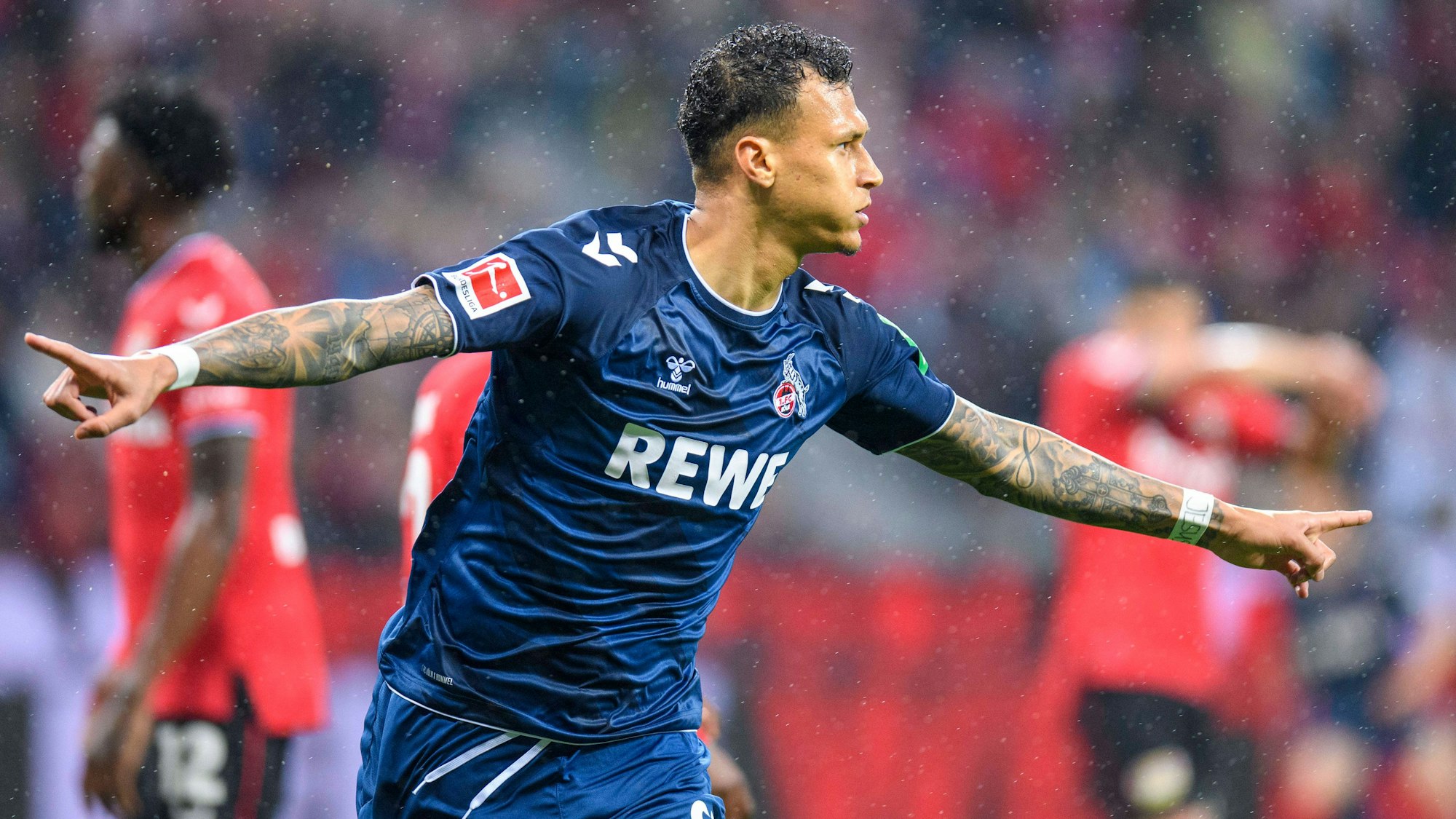 Kölns Doppeltorschütze Davie Selke jueblt in Leverkusen