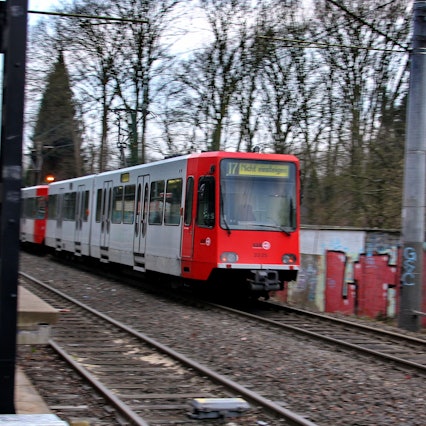 Die Linie 17 fährt seit März nur bis zum Bahnhof Rodenkirchen.