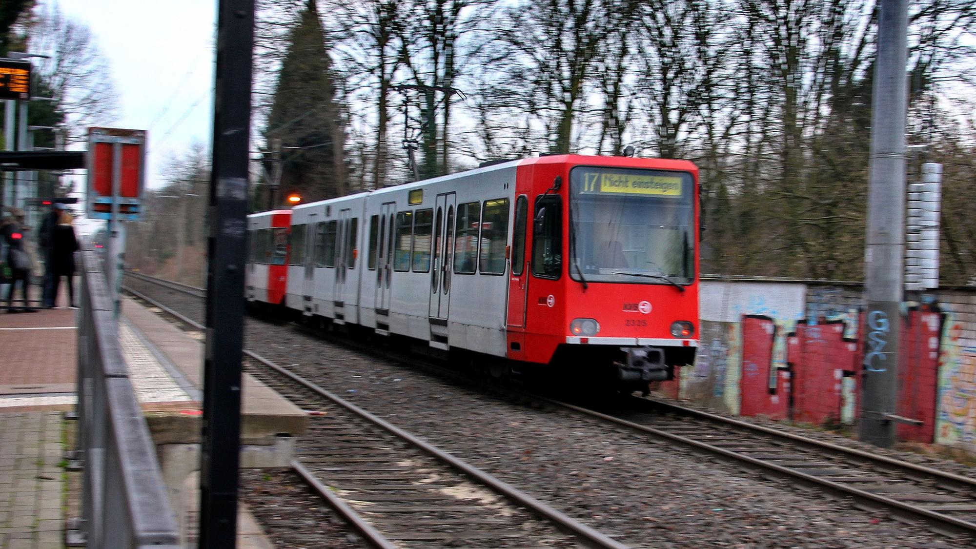 Die Linie 17 fährt seit März nur bis zum Bahnhof Rodenkirchen.