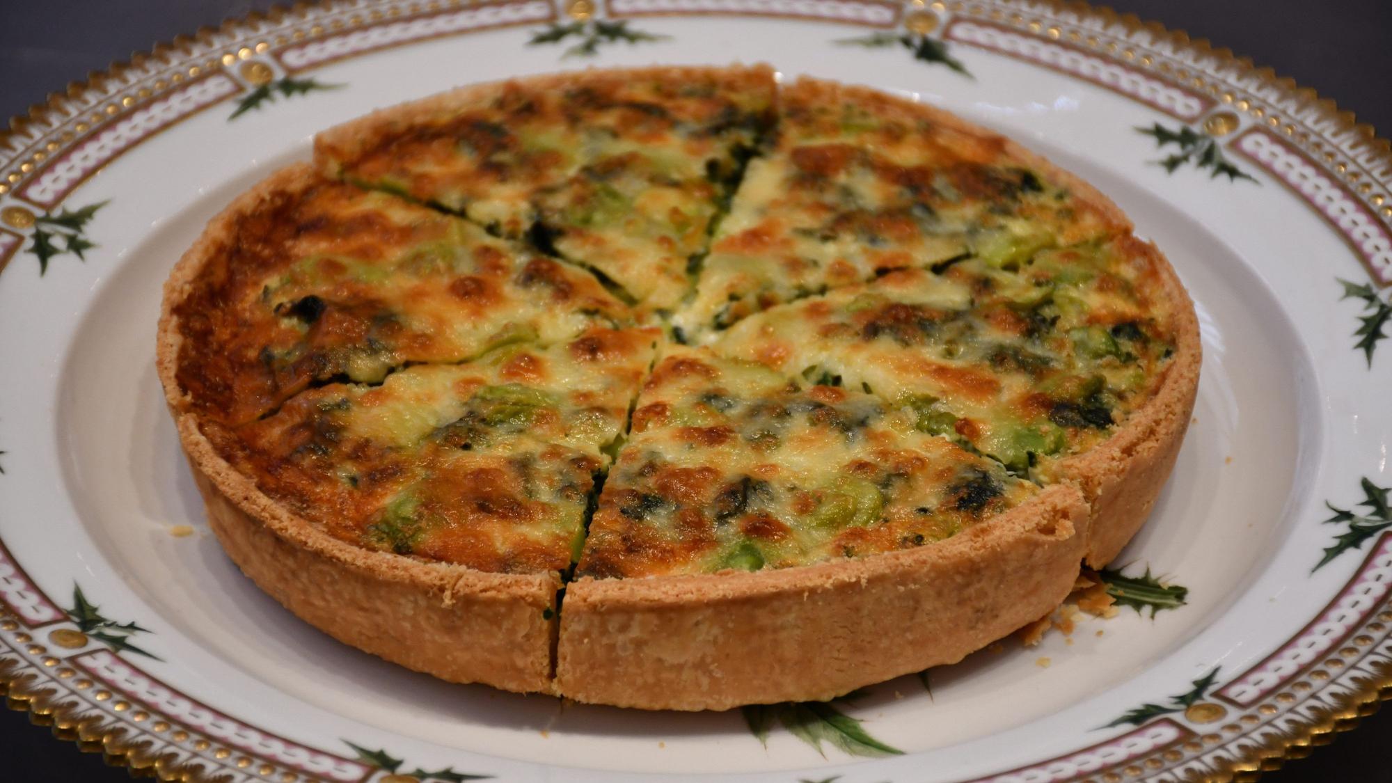 Vom Buckingham-Palast herausgegebenes Foto einer „Krönungs-Quiche“