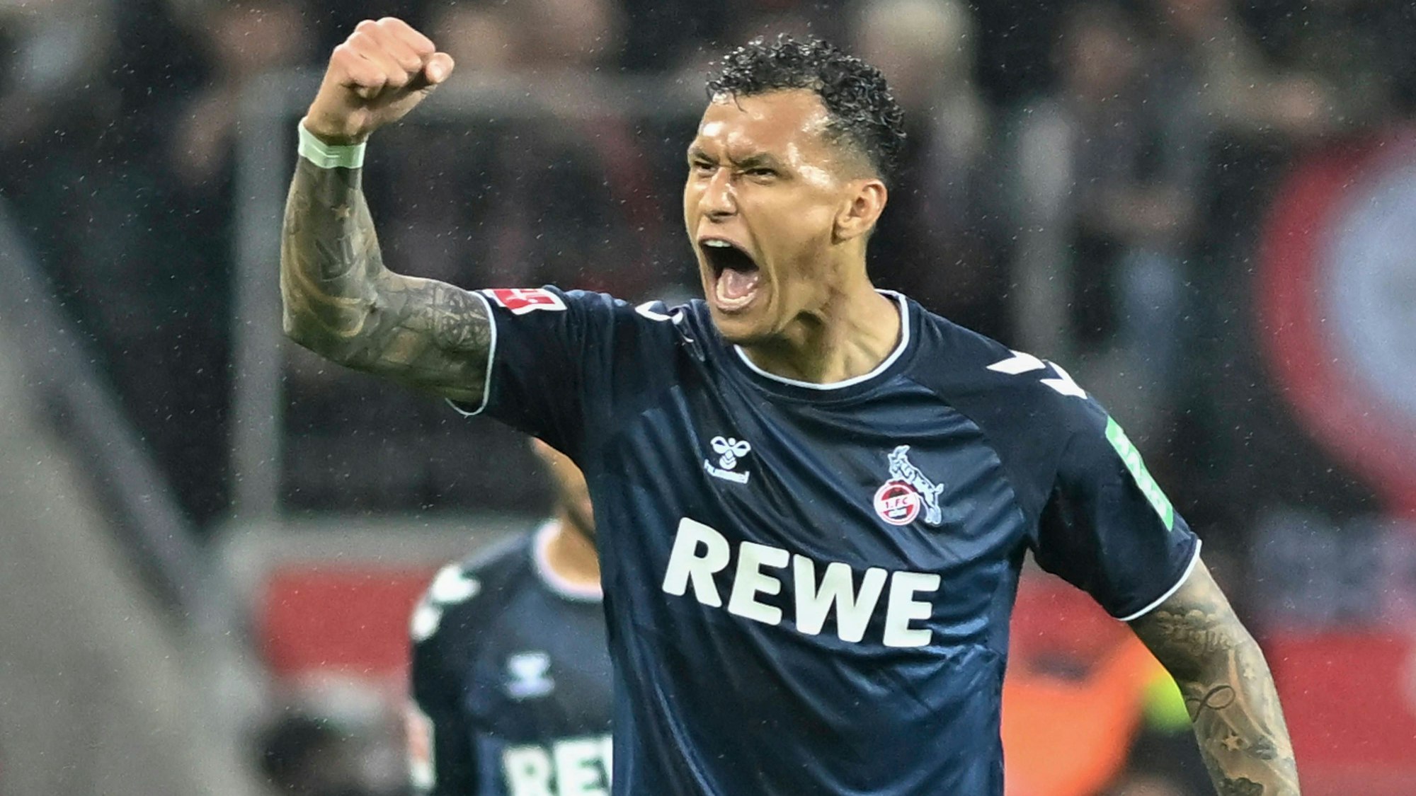 Davie Selke jubelt nach dem Tor zum 0:1.