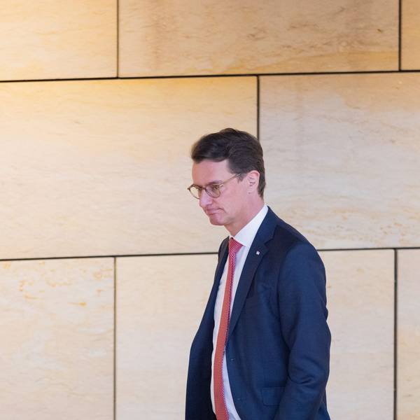 Hendrik Wüst (CDU), Ministerpräsident von Nordrhein-Westfalen, fordert mehr Hilfe bei der Aufnahme von Geflüchteten.