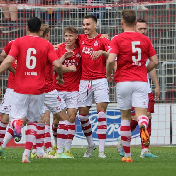 Tim Lemperle (M.) erzielt im Stadtderby gegen Fortuna Köln einen Doppelpack für die U21 des 1. FC Köln.