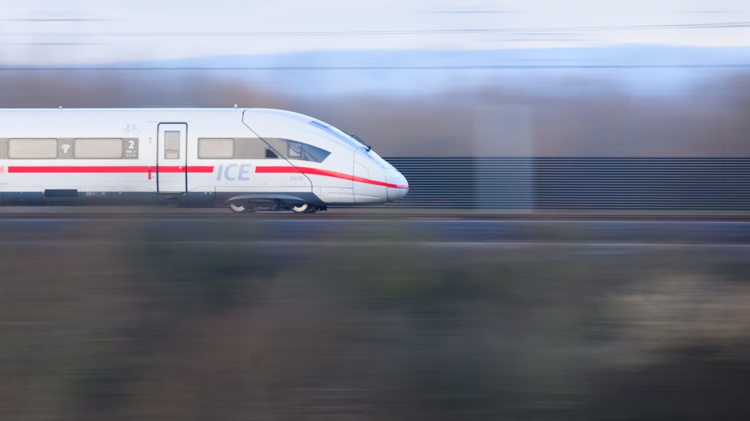 Ein ICE der Deutschen Bahn ist falsch abgebogen. (Symbolbild)
