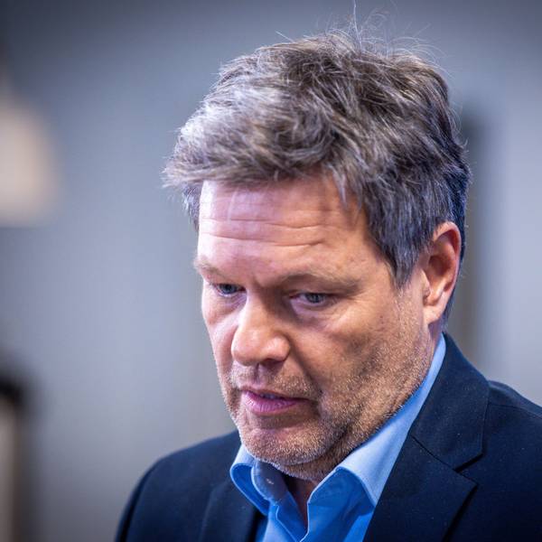 Robert Habeck (Bündnis 90/Die Grünen), Bundesminister für Wirtschaft und Klimaschutz, muss sich wegen der Affäre um Patrick Graichen, Kritik gefallen lassen. (Archivbild)