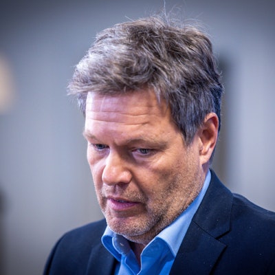 Robert Habeck (Bündnis 90/Die Grünen), Bundesminister für Wirtschaft und Klimaschutz, muss sich wegen der Affäre um Patrick Graichen, Kritik gefallen lassen. (Archivbild)