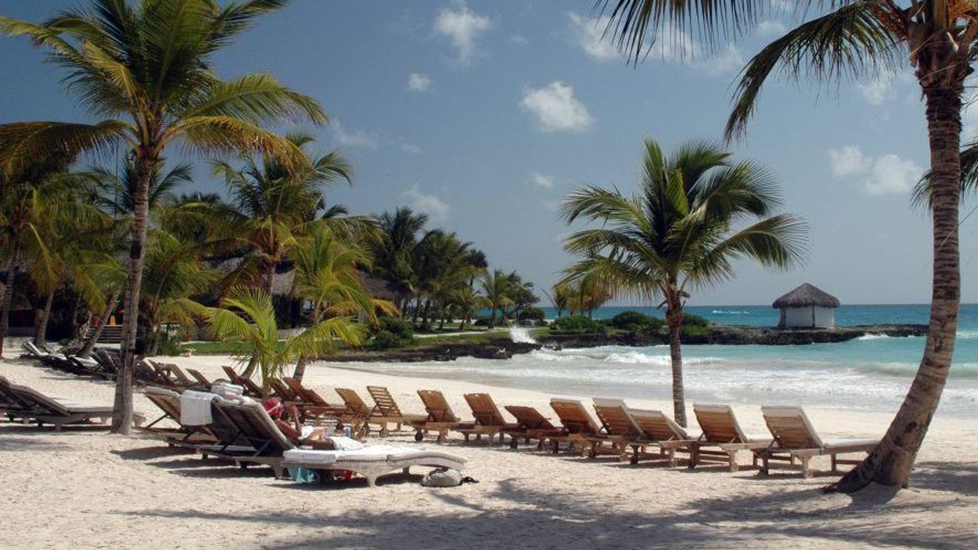 Strand in Punta Cana in der Dominikanische Republik: Auch im Ferienparadies kann man krank werden.