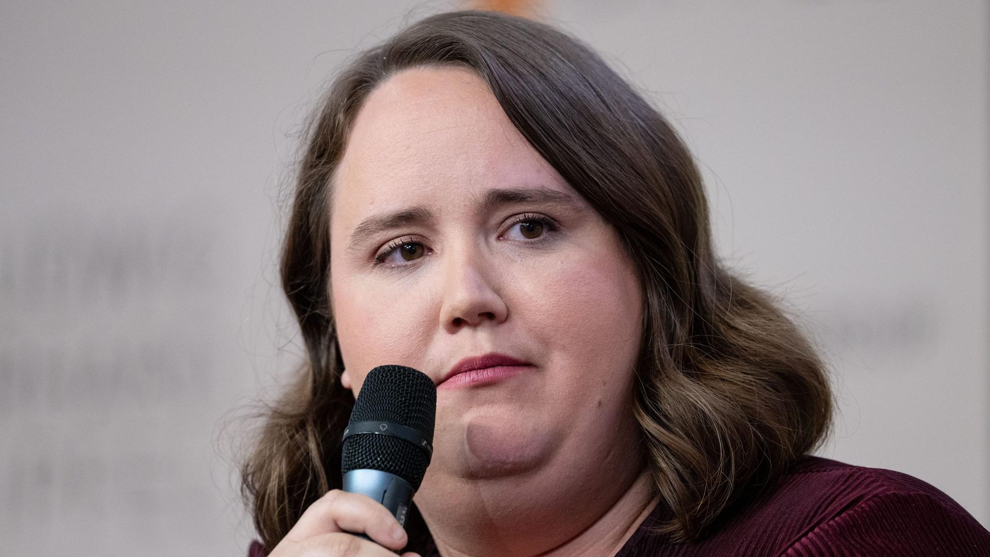 Ricarda Lang, Bundesvorsitzende von Bündnis 90/Die Grünen, setzt sich für mehr Unterstützung der Kommunen bei der Unterbringung von Geflüchteten ein.