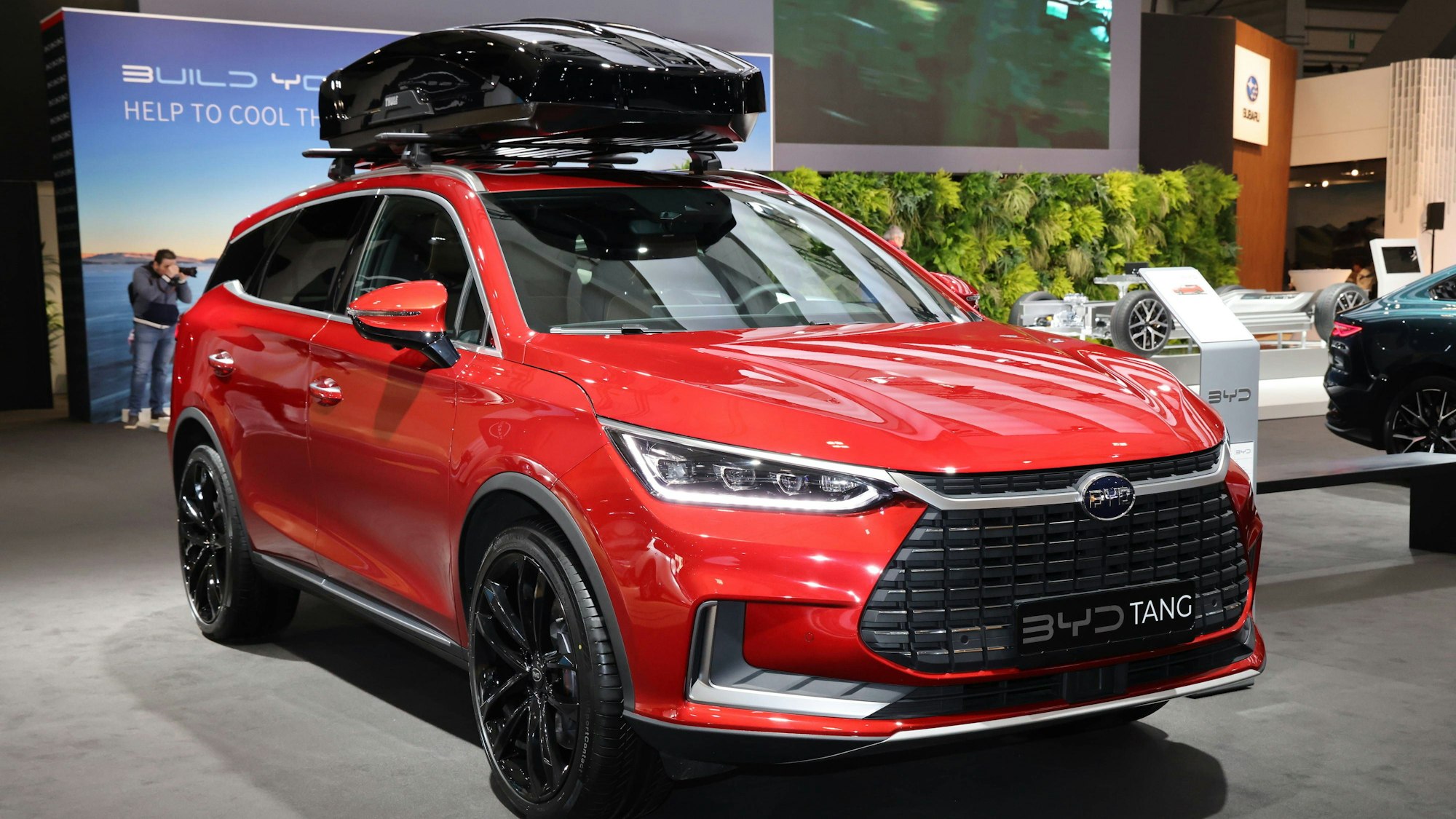 BYD Tang au salon de l auto de Bruxelles, le 13 janvier 2023 NEWS : Salon de l Automobile Bruxelles 2023 - 13/01/23 LaurentSanson/Panoramic PUBLICATIONxNOTxINxFRAxITAxBEL