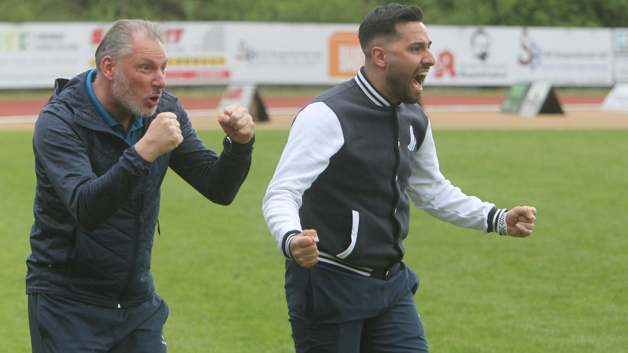 Sportchef Mehmet Dogan (rechts) will auch in der kommenden Saison möglichst viele Siege des Siegburger SV 04 bejubeln.