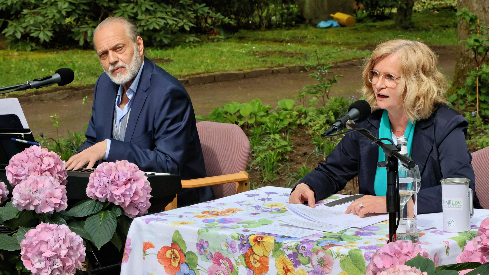 Das Schauspielerpaar Johanna Gastdorf und Jan-Gregor Kremp.