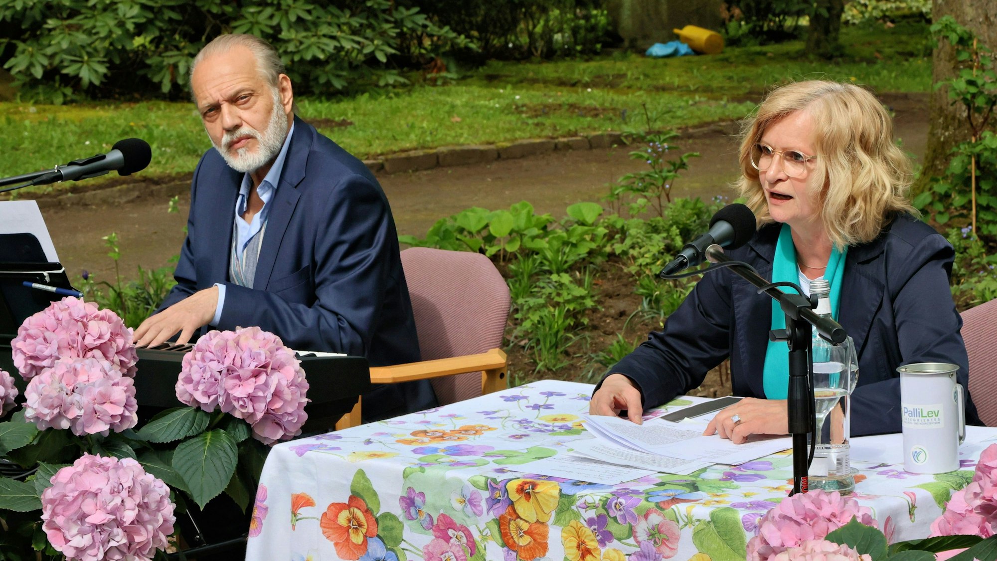 Das Schauspielerpaar Johanna Gastdorf und Jan-Gregor Kremp.