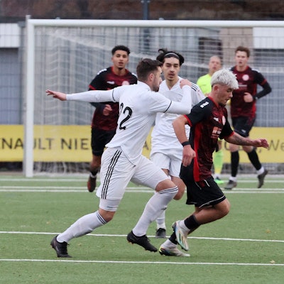 Fortuna Köln II vs. BCV Glesch-Paffendorf, Fußball Herren, Verbandsliga, rechts: Gianluis Di Fine (Fortuna), 04.12.2022, Bild: Herbert Bucco
Herbert Bucco