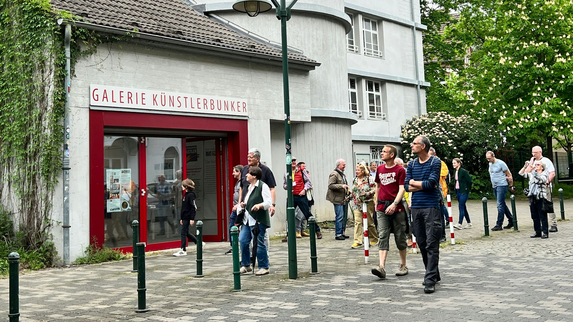 Der größte Bunker Leverkusens ist der bekannte „Künstlerbunker“ in der Karlstraße