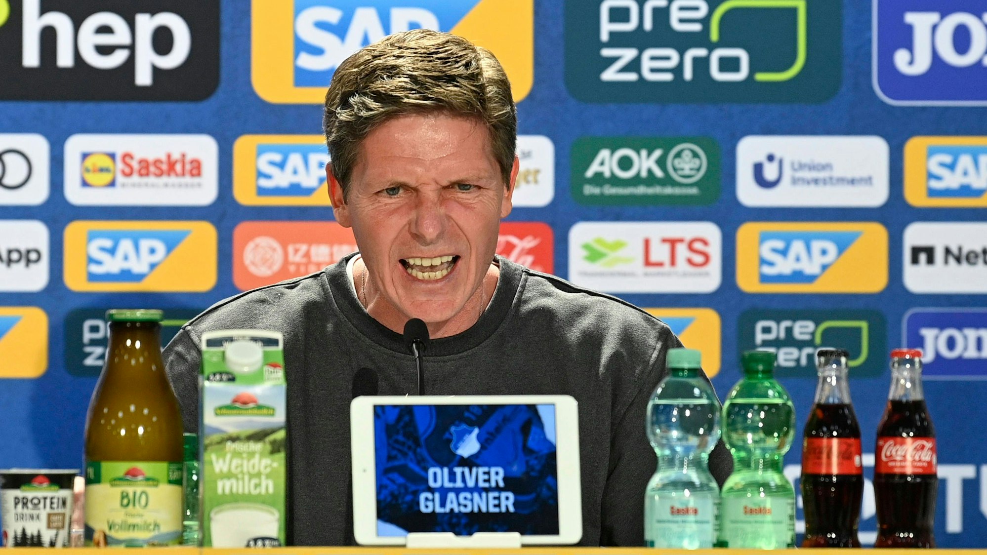 Eintracht-Trainer Coach Oliver