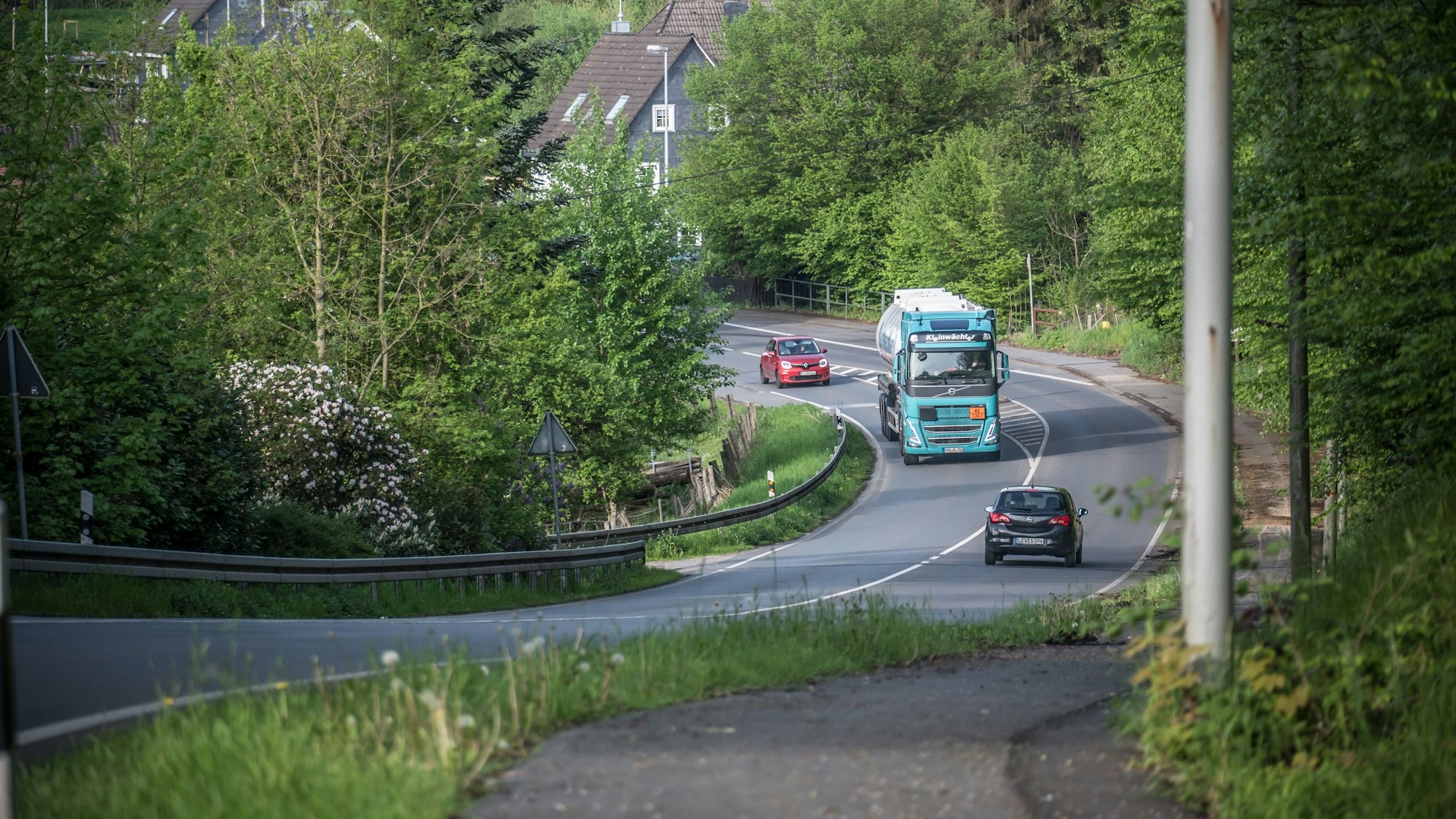 Nach dem Unfall vom Sonntag reicht es ihnen: Die Anwohner von Blechersiefen in Lev. Steinbüchel wollen einen beruhigten Verkehr.