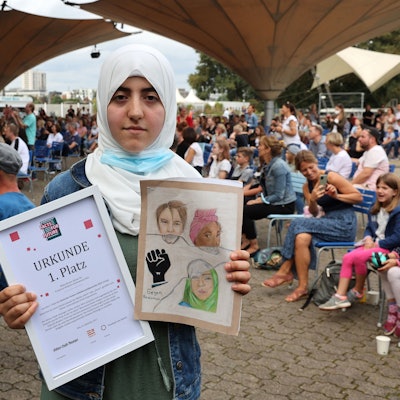 Eine Siegerin beim „Facts for Future“-Wettbewerb im Tanzbrunnen im September 2021