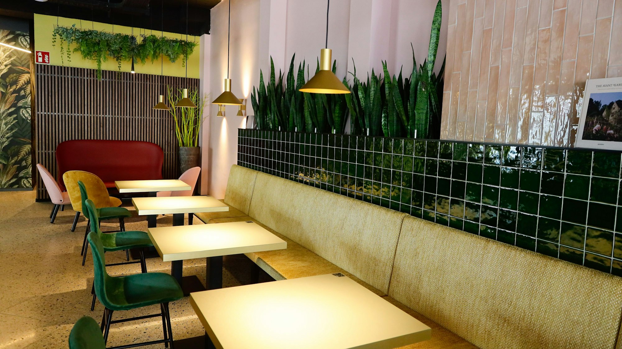 Blick ins Avant Garden Deli Restaurant in Köln