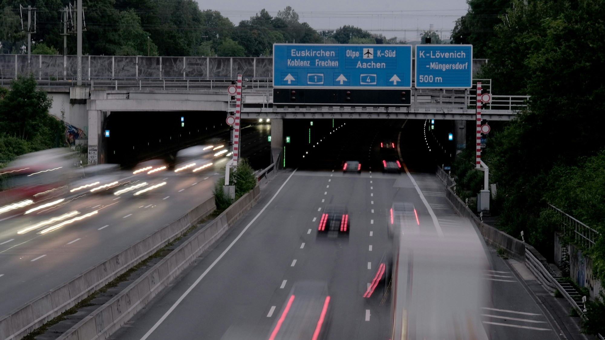 Das Bild zeigt den Tunnel Lövenich.