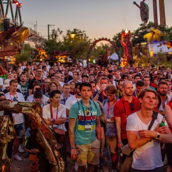 27.06.2019, Köln: Burning Man Zeremonie auf der Startup Konferenz Pirate Summit im Odonien Köln. Foto: Thilo Schmülgen