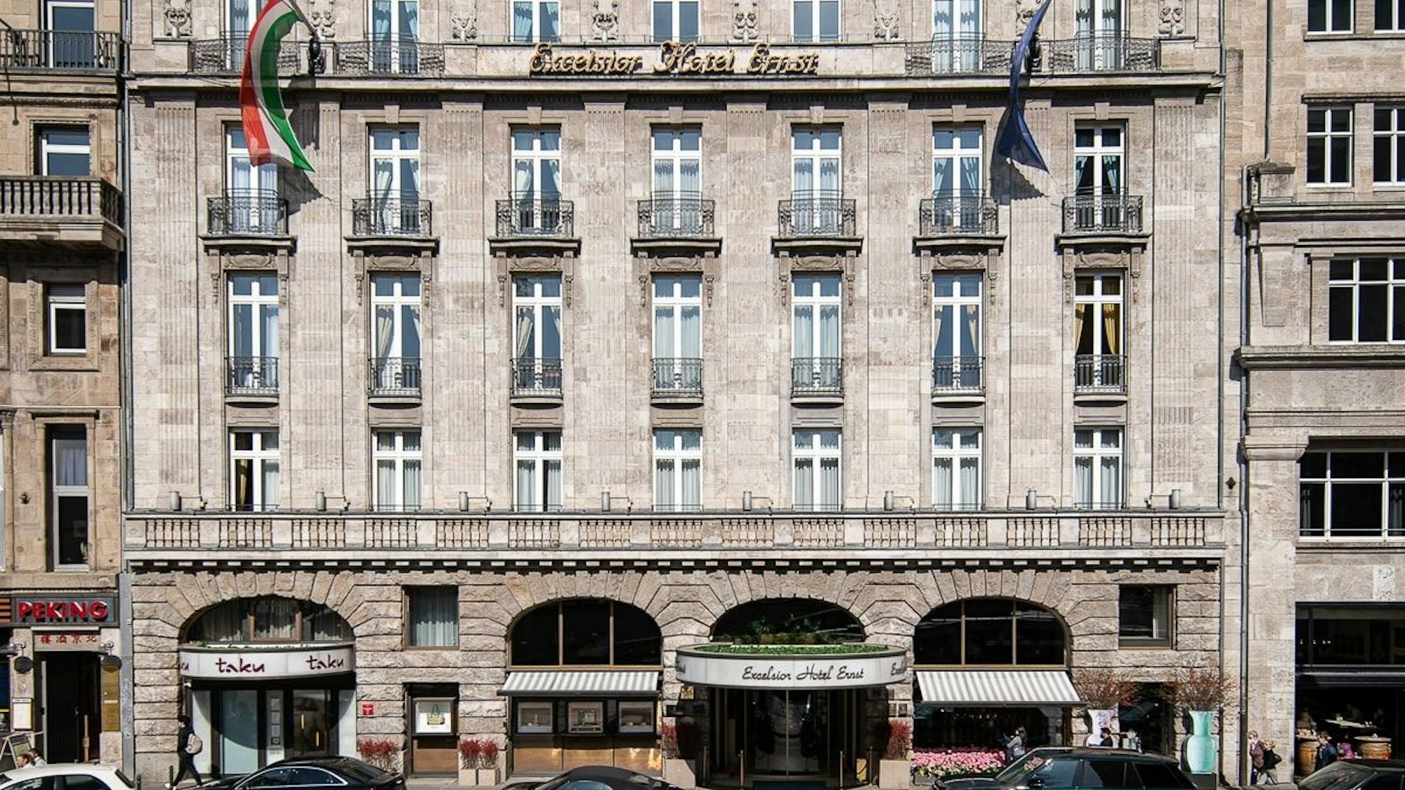 Das Excelsior Hotel Ernst am Dom von außen