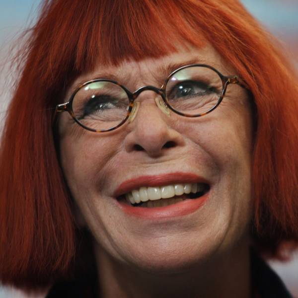 Argentinien, Buenos Aires: Die brasilianische Rocksängerin Rita Lee lächelt auf einer Pressekonferenz. Lee starb 2023 im Alter von 75 Jahren in ihrem Zuhause in São Paulo.