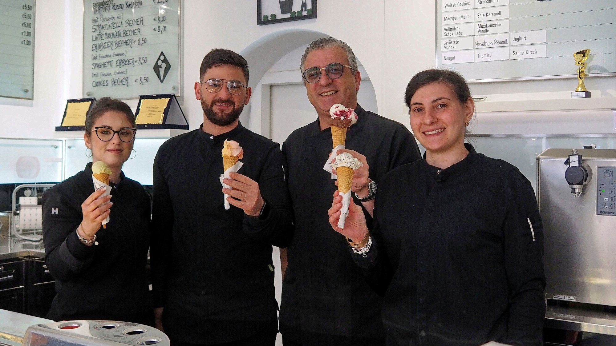Die Inhaber der Eisdiele.