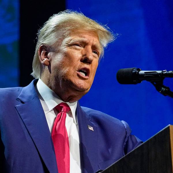 Donald Trump, ehemaliger Präsident der USA, wurde am Dienstag wegen sexuellen Missbrauchs verurteilt. Trump bezeichnet den Prozess als „Travestie der Justiz“. Sein mutmaßliches Opfer zeigt sich unterdessen erfreut.