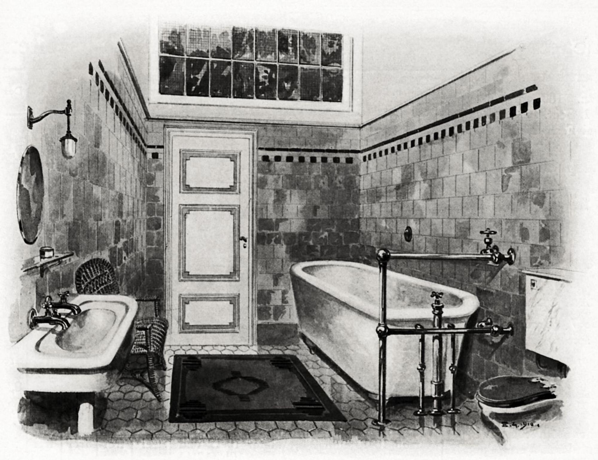 Ein Bad von 1910 mit frei stehender Badewanne.