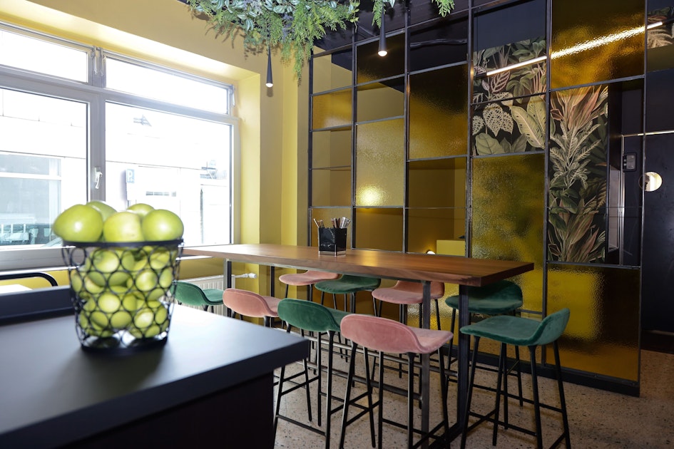 Café in Köln-Braunsfeld: Schnelles Essen im „Avant Garden Deli ...