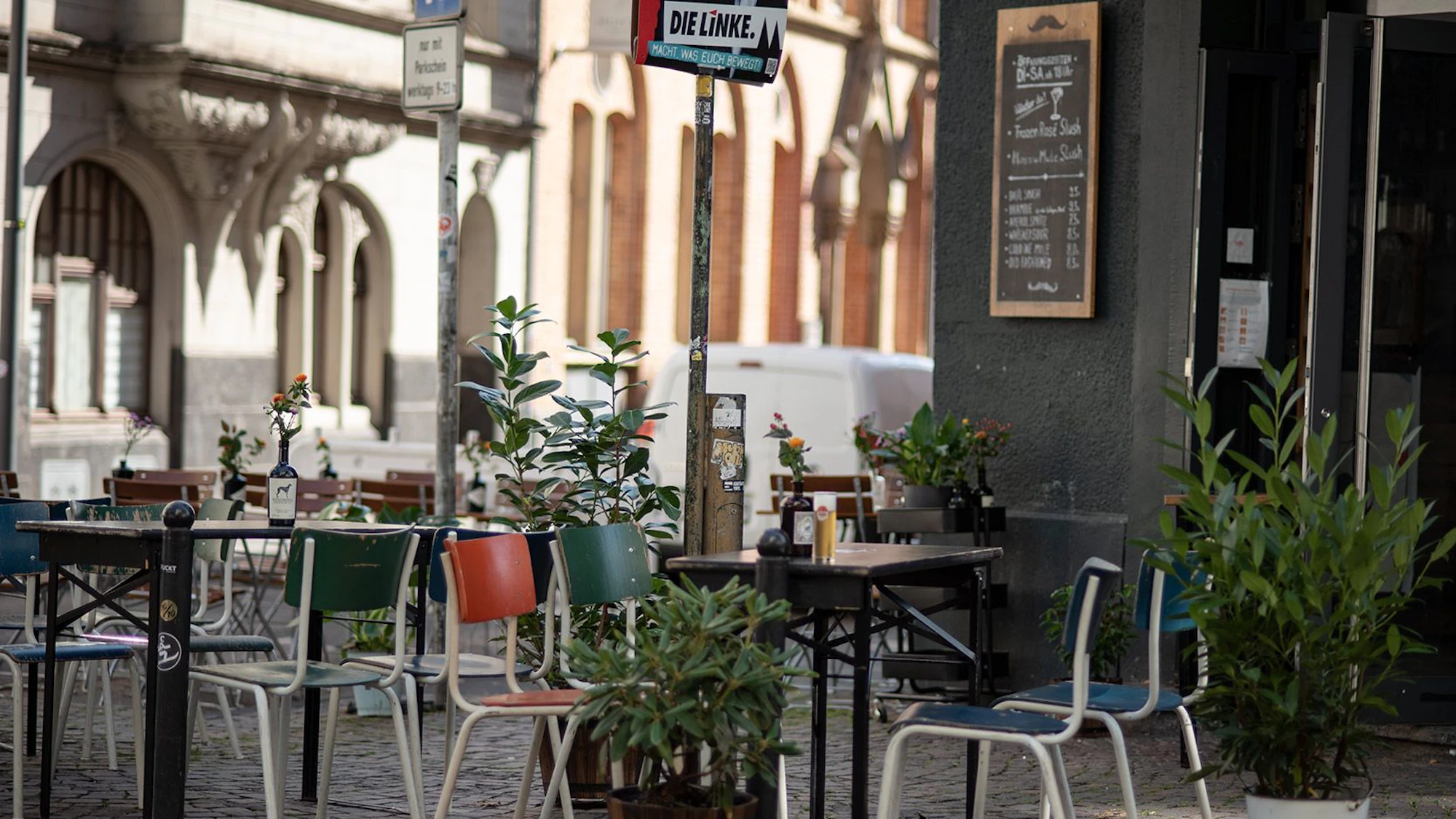 Köln: „Im Schnörres“ in der Südstadt soll Außengastro früher schließen ...