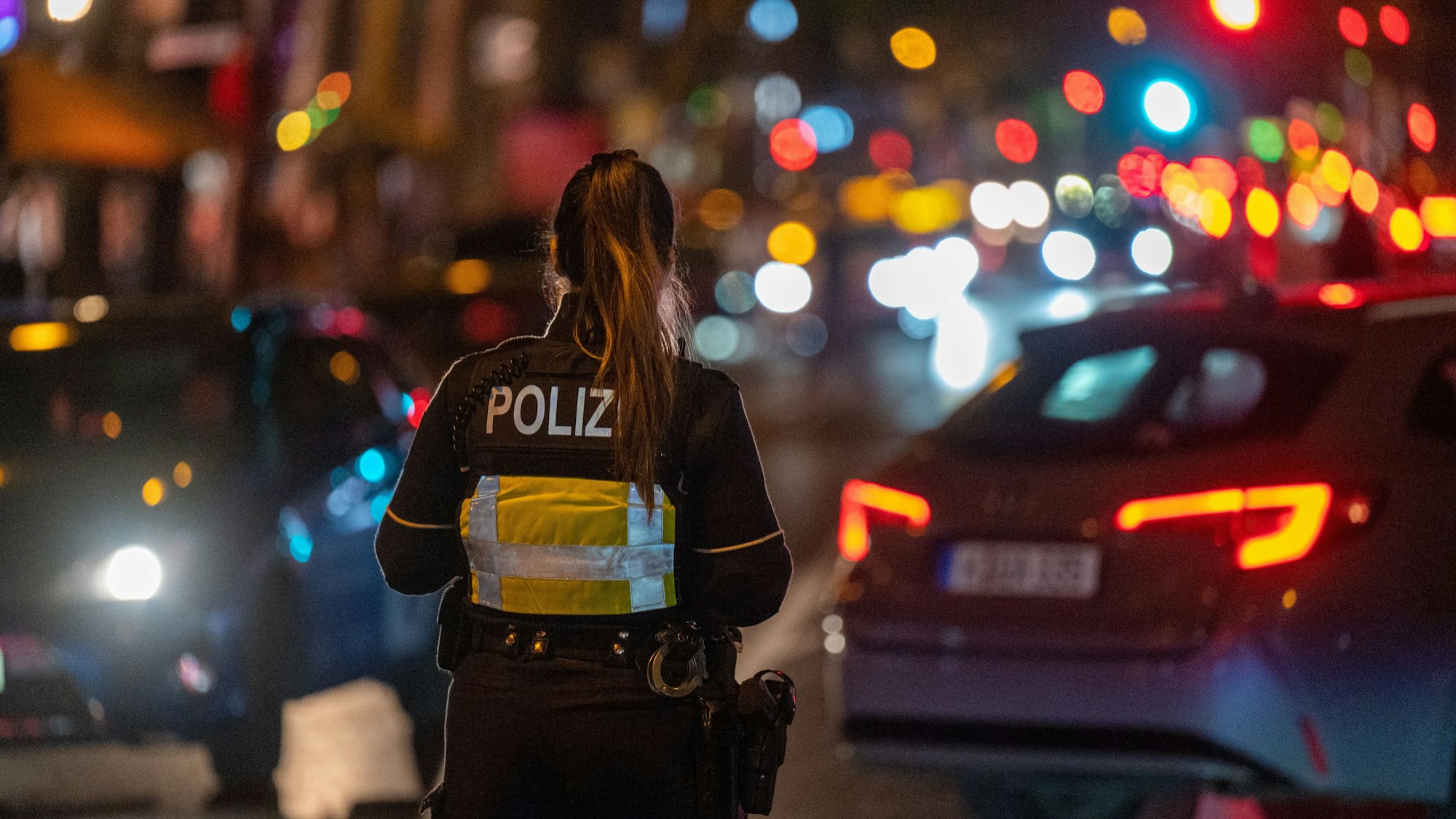 Polizeieinsatz auf dem Hohenzollernring. (Symbolbild)